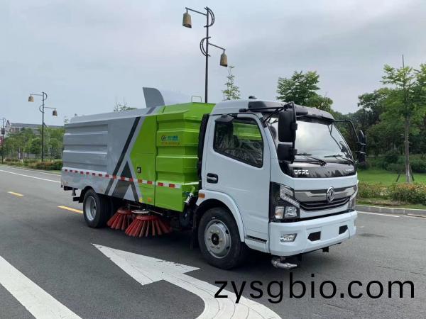 國六東(dong)風凱普特7.5方掃路(lu)車